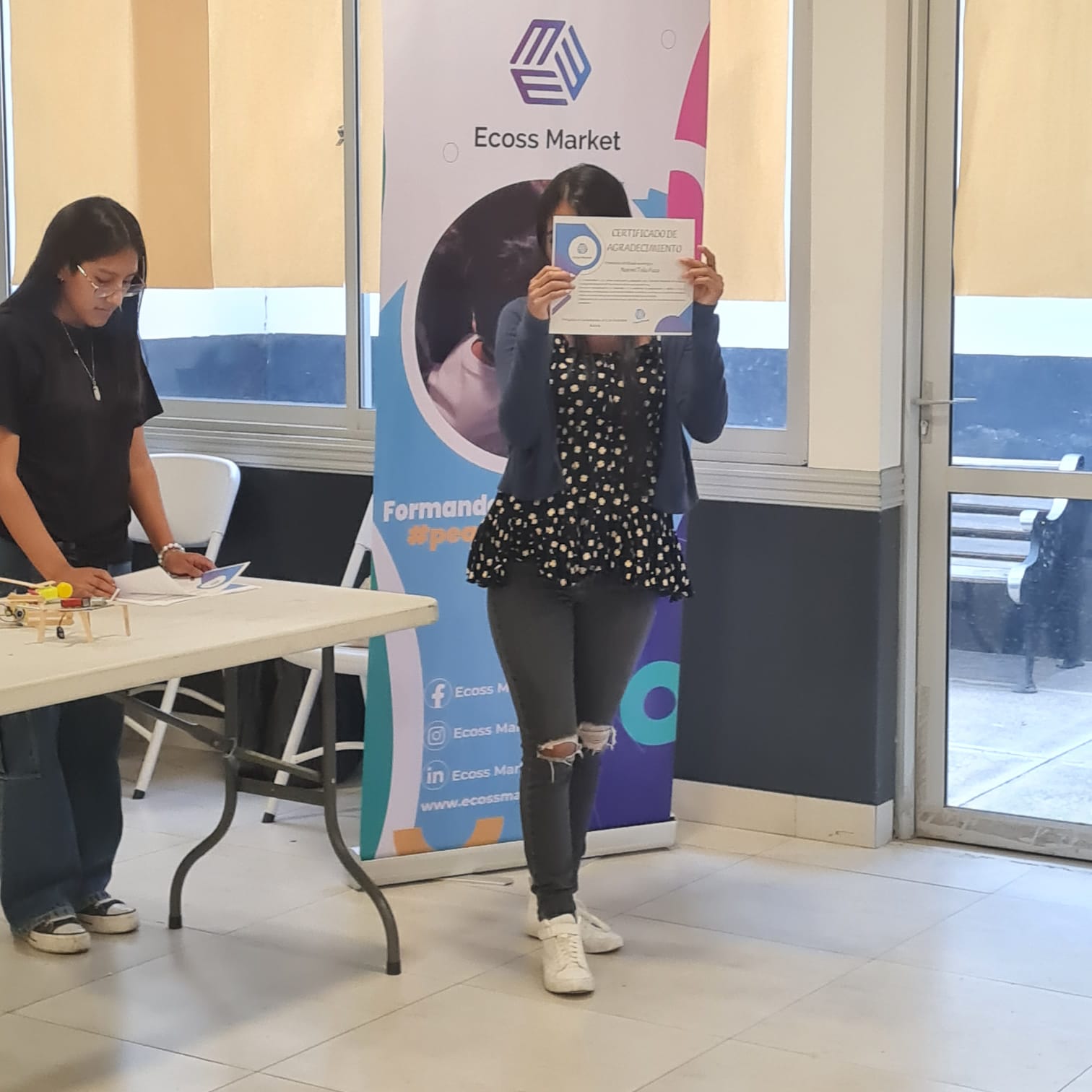 Presentación de certificado de participación